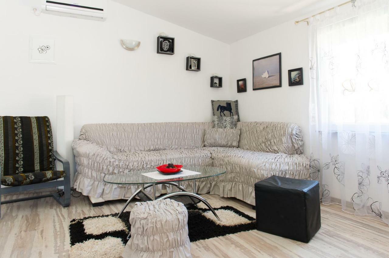 Apartment Ella Rogoznica  Extérieur photo